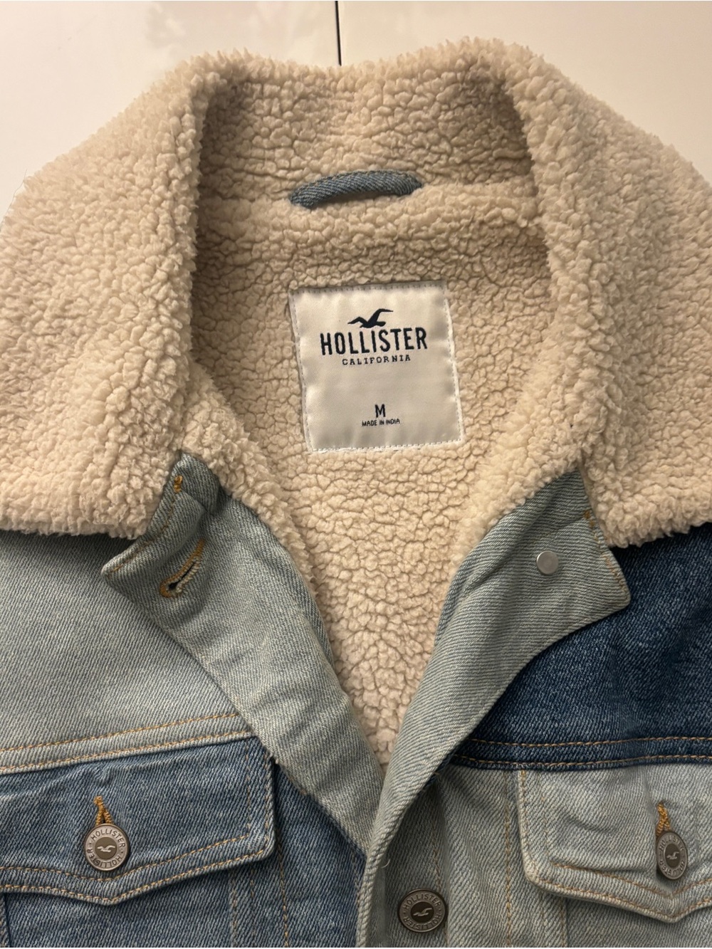 Hollister Patchwork Light & Dark Blue Sherpa-Lined Denim Jacket - Picture 2 of 3